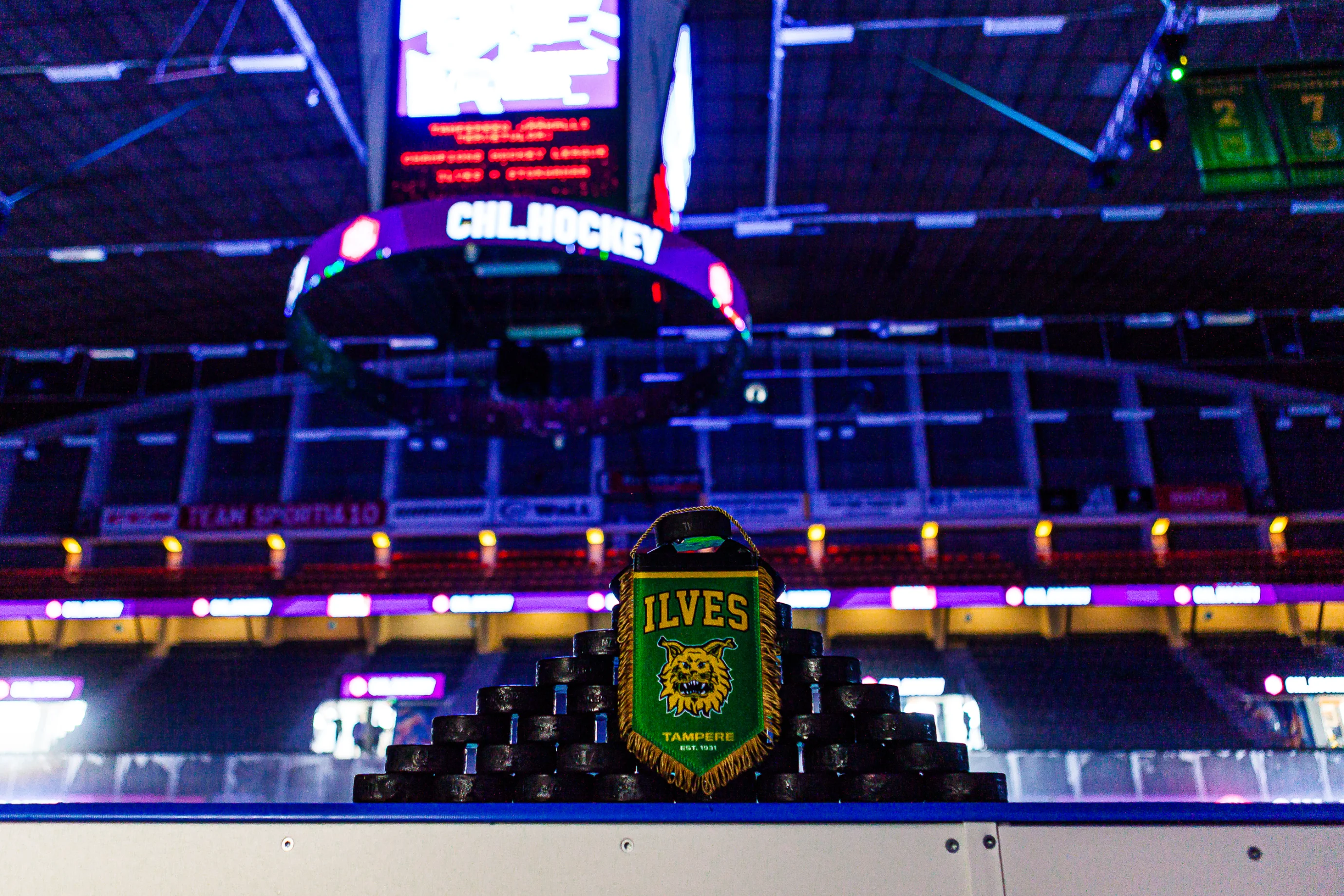 Queenie @queenie1601 0 0 6 @Queenie1601 Hump me Queenie.